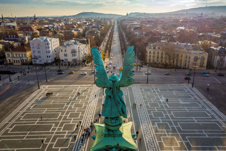 Die Geschichte der Andrássy-Allee – der Standort von Evergreen Dental